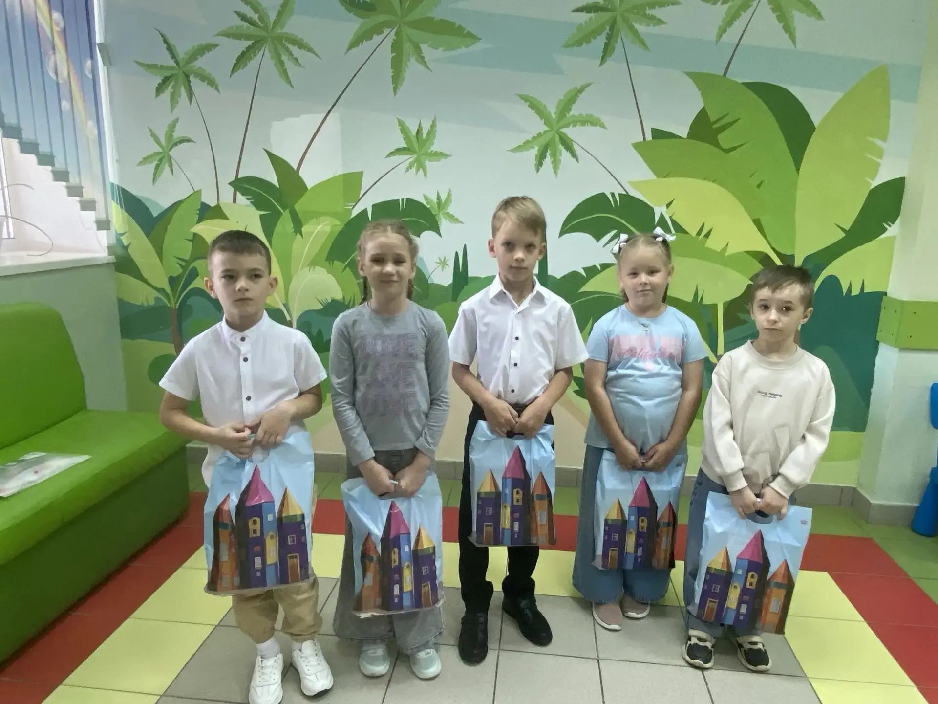 В преддверии  «Дня знаний»  первоклассников из числа детей работников ГБУЗ «Пензенская ...