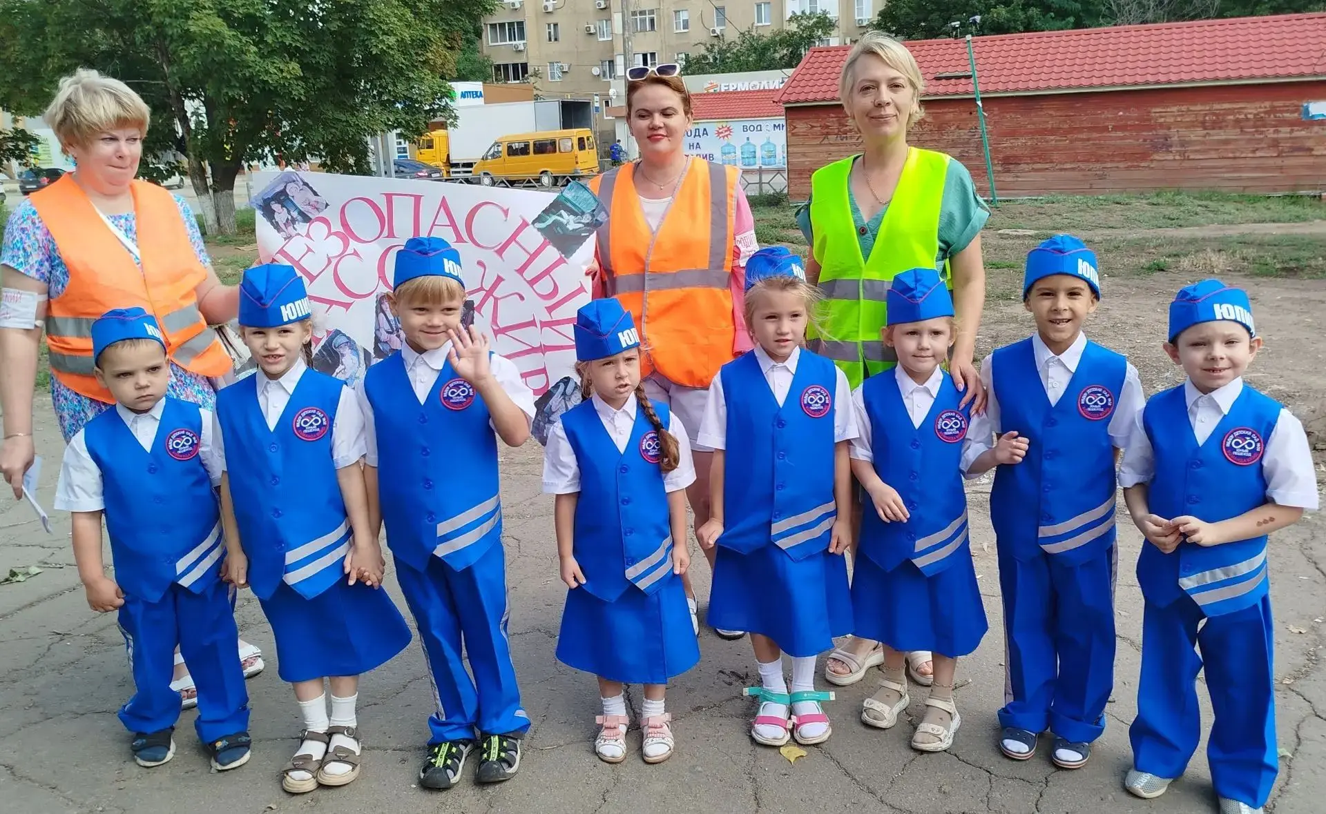 🚦В рамках широкомасштабной акции "Внимания, дети"👫 в нашем детском саду прошла социал...