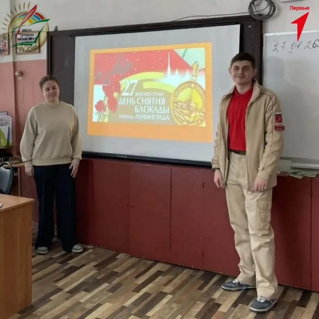 💬«Я говорю с тобой под свист снарядов...»  Эти строки Ольги Берггольц стали символом стойкости. 27 я
