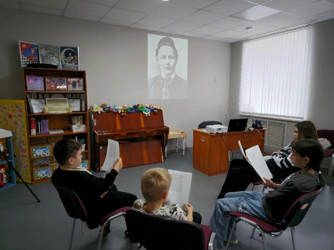 На театральном отделении Детской школы искусств прошёл литературный час «Соловей татарс...