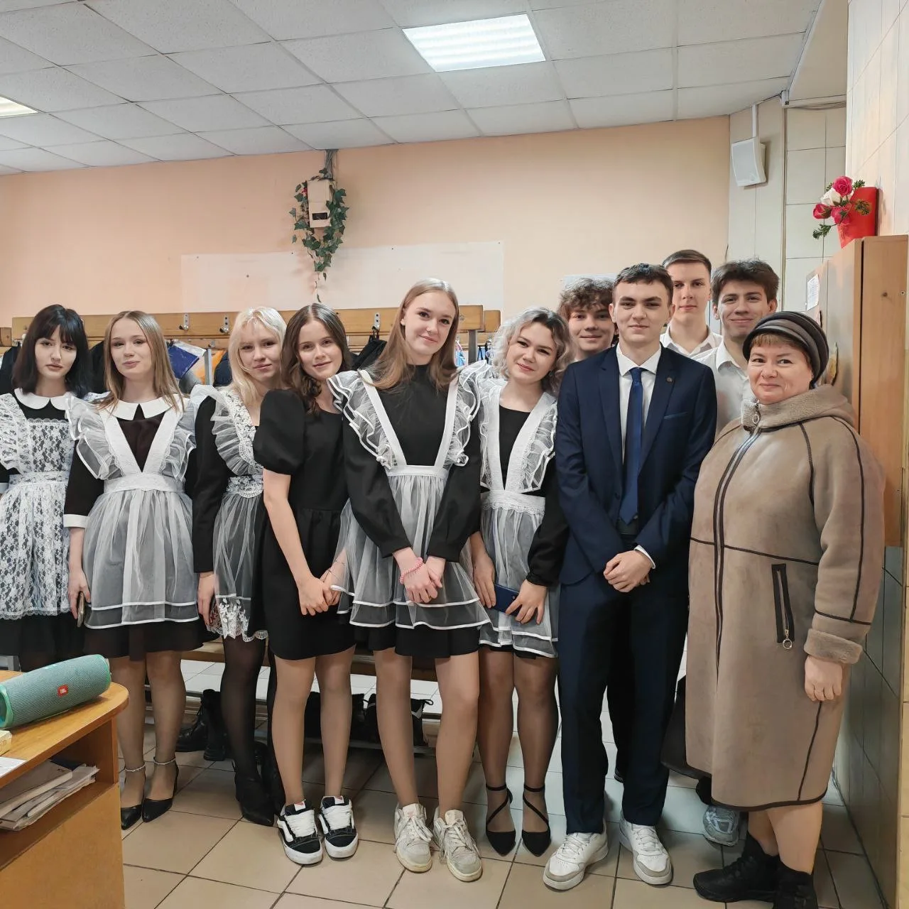 6 марта в честь праздника «Международного женского дня» наша школа погрузилась в атмосферу радости, 