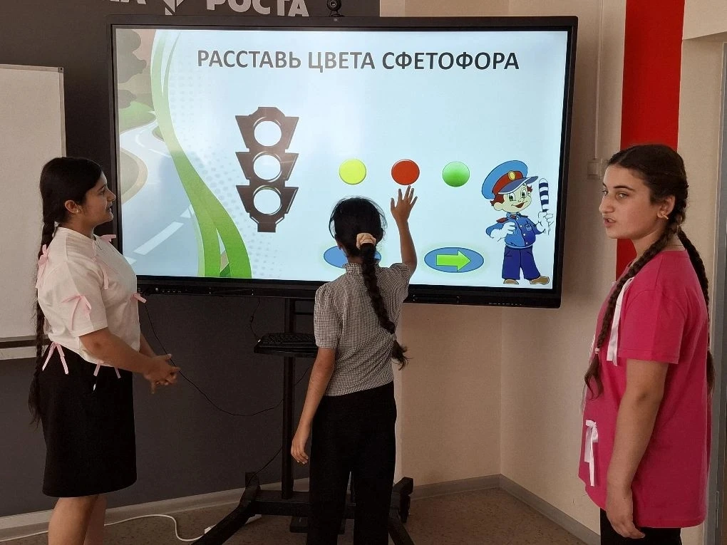Безопасность превыше всего: в нашем лагере прошло важное мероприятие.

С началом летних каникул мы п