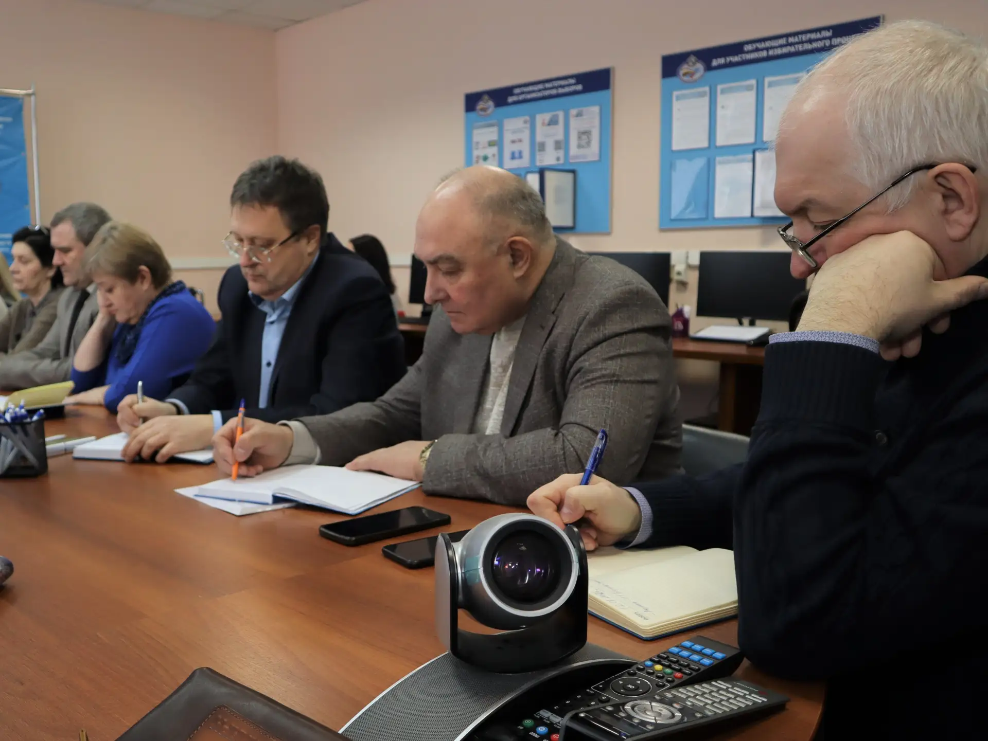 В Избирательной комиссии Курской области состоялось совещание с председателями ТИК по подготовке к в