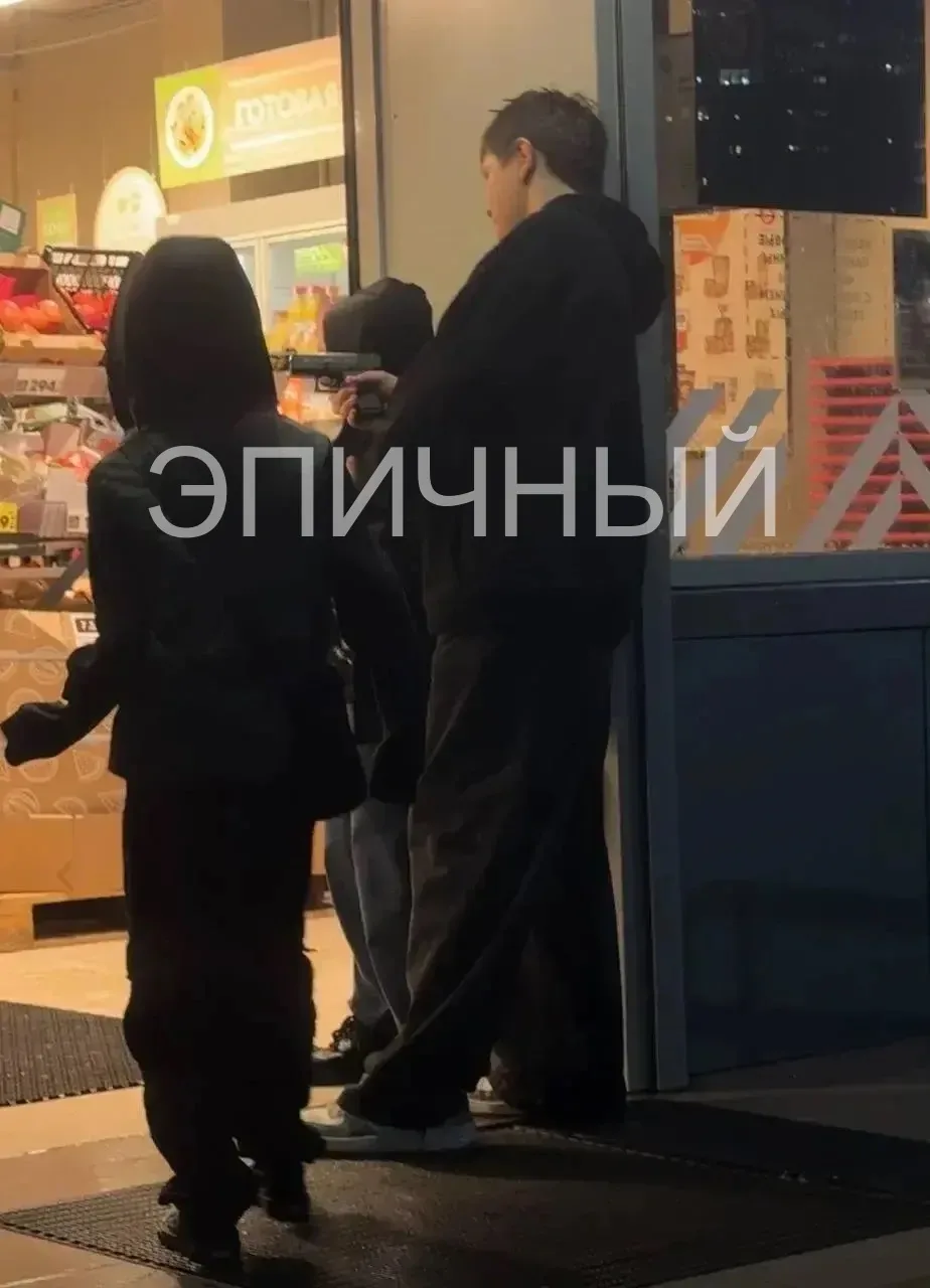 Мальчику помощь нужна, иначе вырастет гангстер.