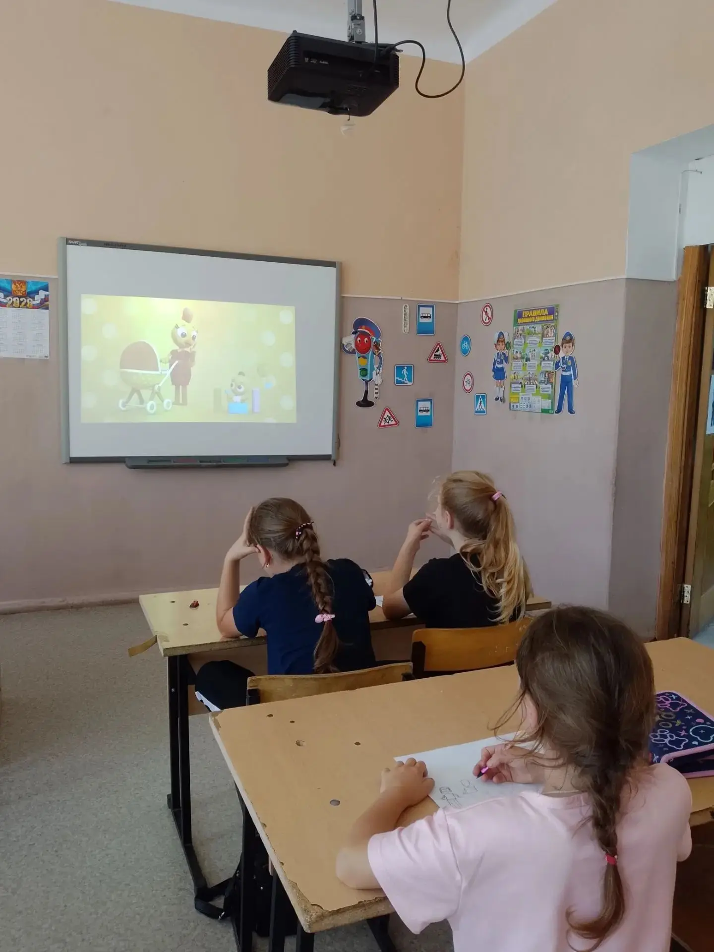Сегодня в нашем пришкольном лагере «Алые паруса» прошёл замечательный праздник — День семьи, любви и