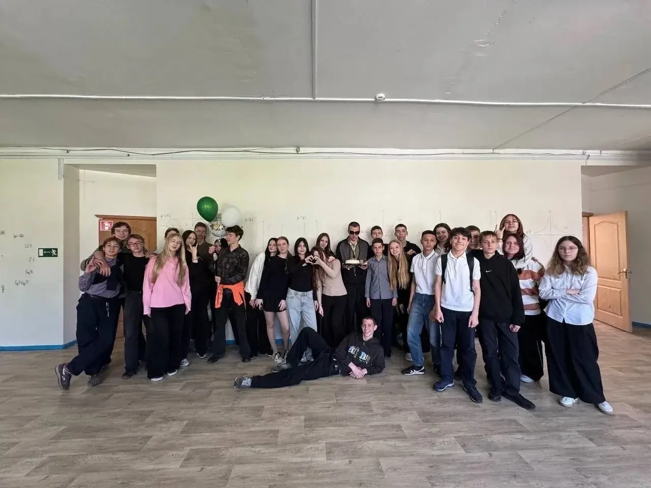 ЗНАКОМСТВО С 9 «К» КЛАССОМ 🎓  Всем привет! В нашей рубрике #знакомствосклассом17 — особенные гости. 