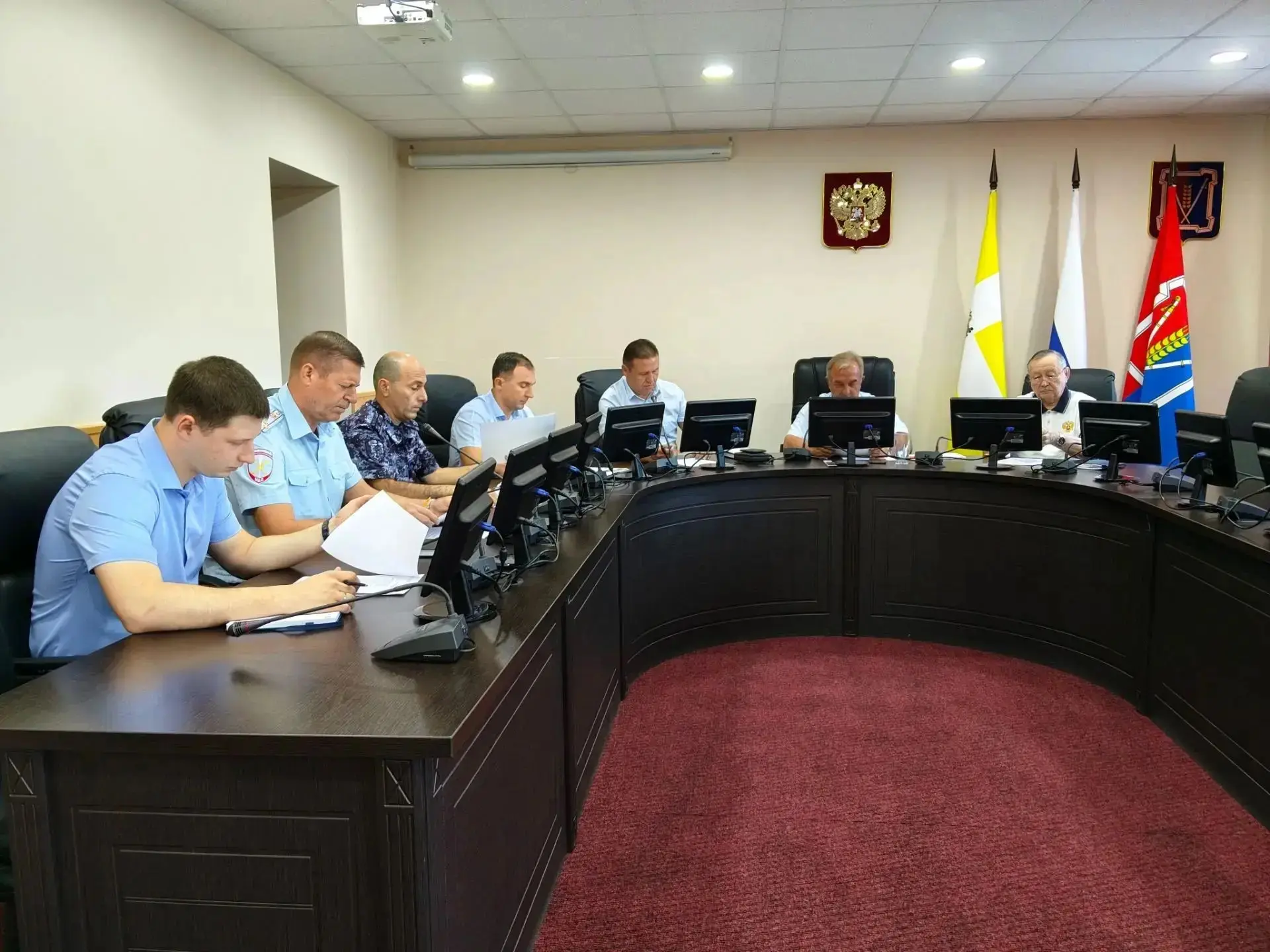 В Курском округе усилят безопасность в День знаний и на выборах