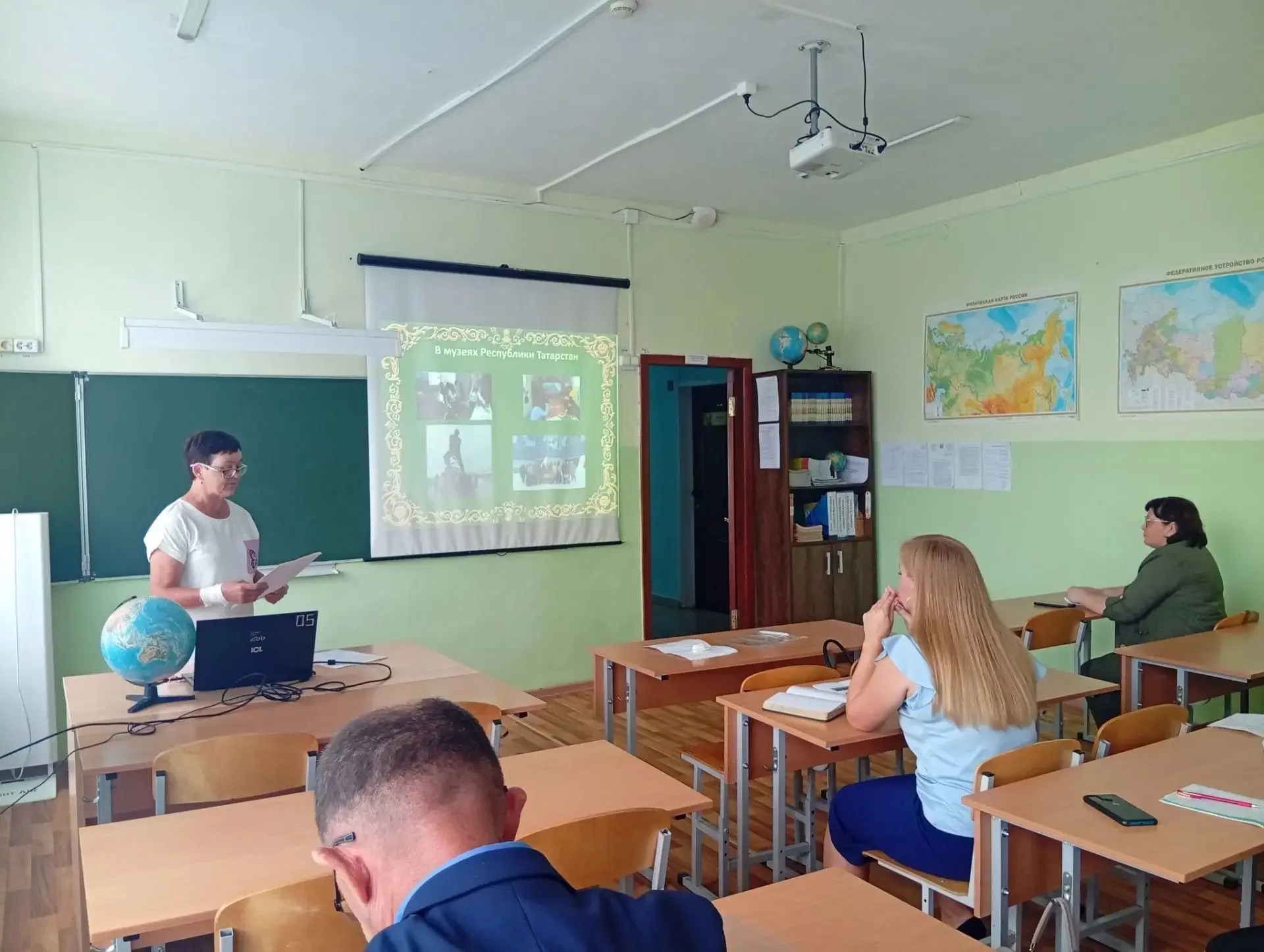 На базе Болгарской СОШ №1 прошла секция учителей