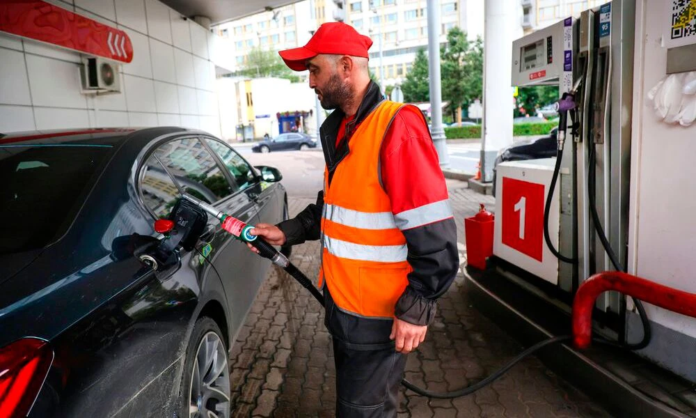 🇷🇺Вице-премьер РФ Александр Новак поручил ведомствам и нефтяным компаниям усилить мер...