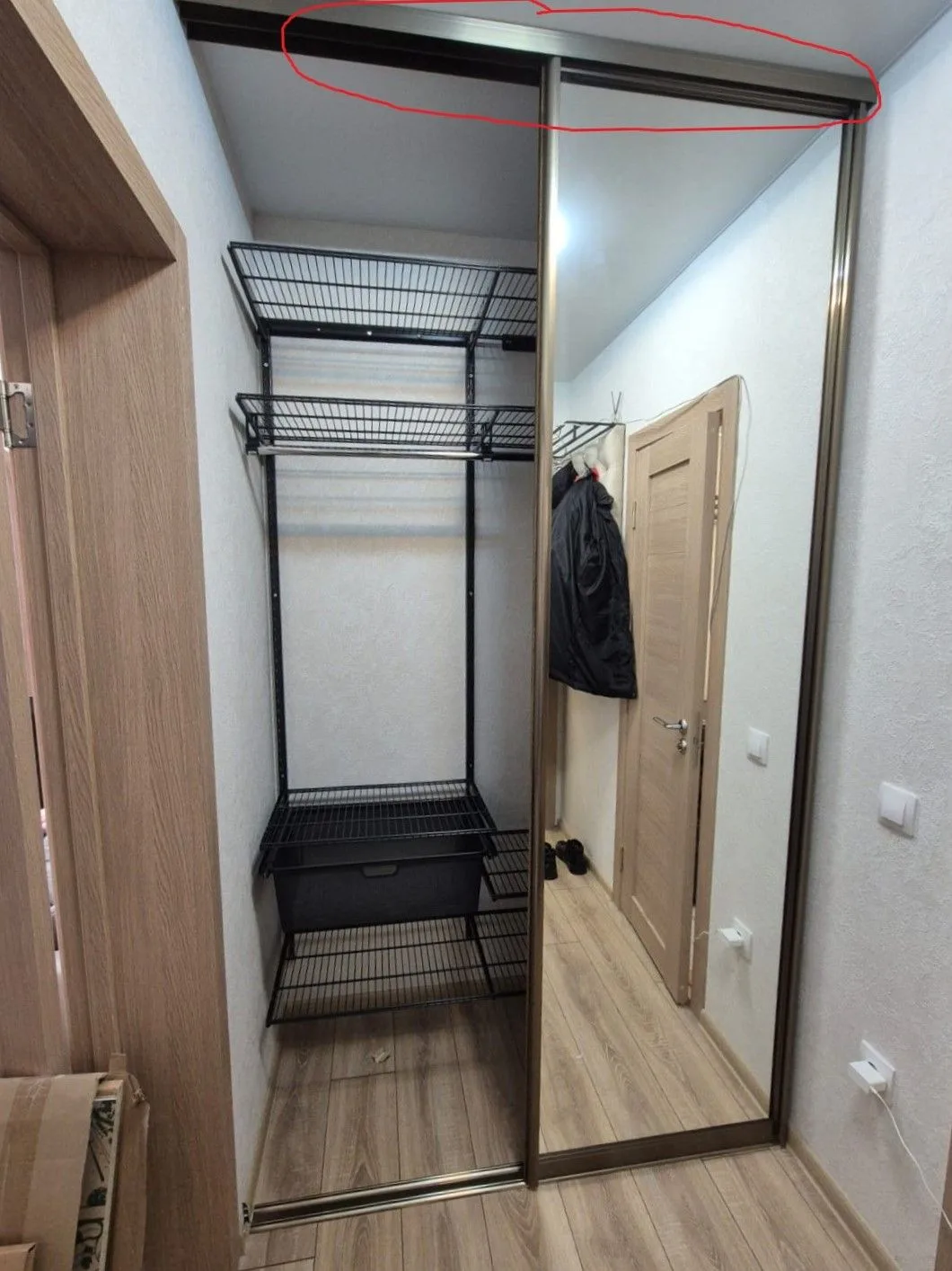 Скрытый трек для дверей‑купе — это механизм раздвижных дверей, в котором направляющие и...