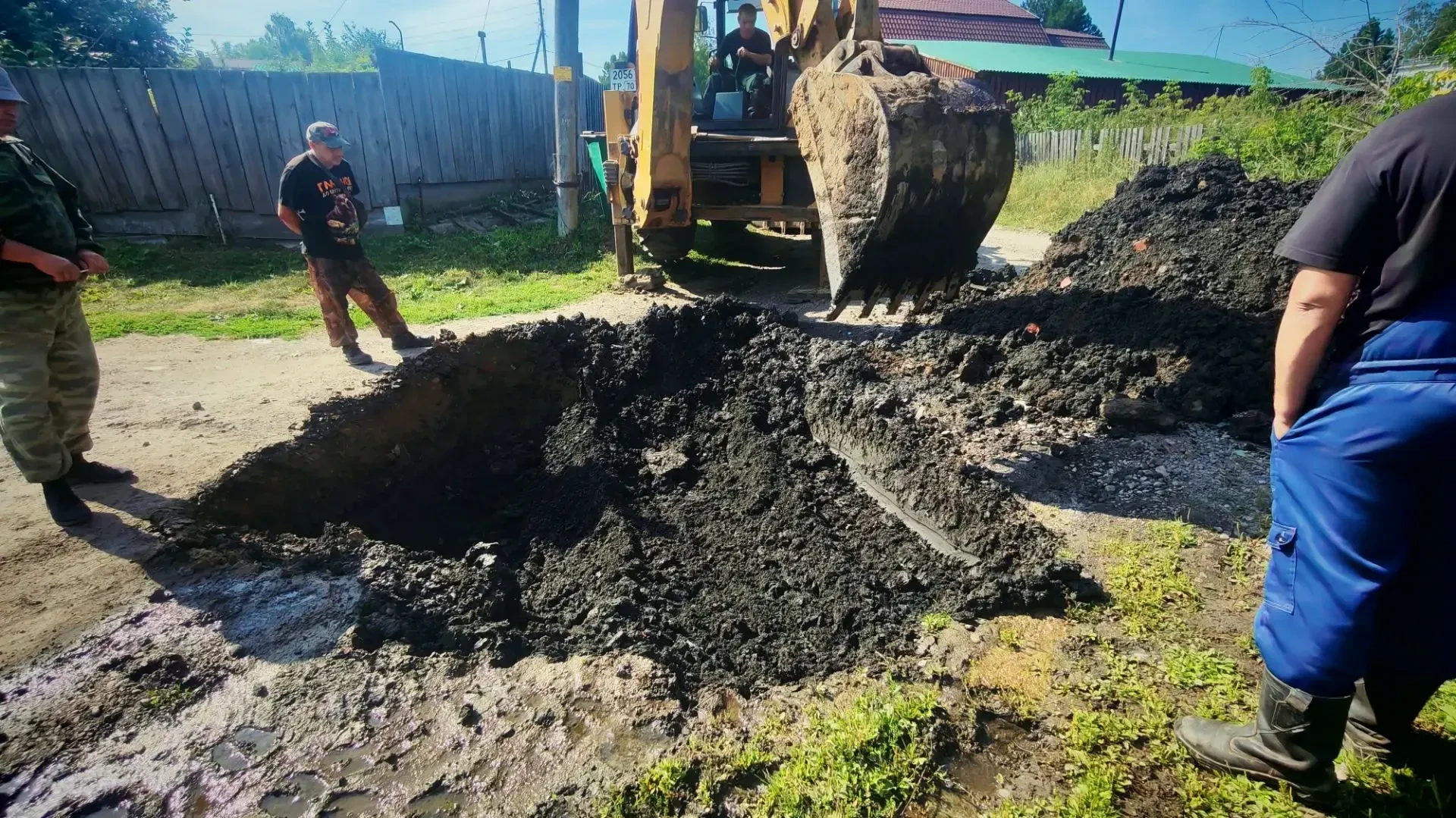 Устранение порыва на сети водоснабжения  ул.Рабочая.