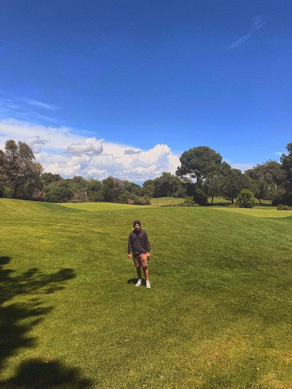 Стою 🏌️⛳️
Жду того самого гольф мячика который в меня попал тогда