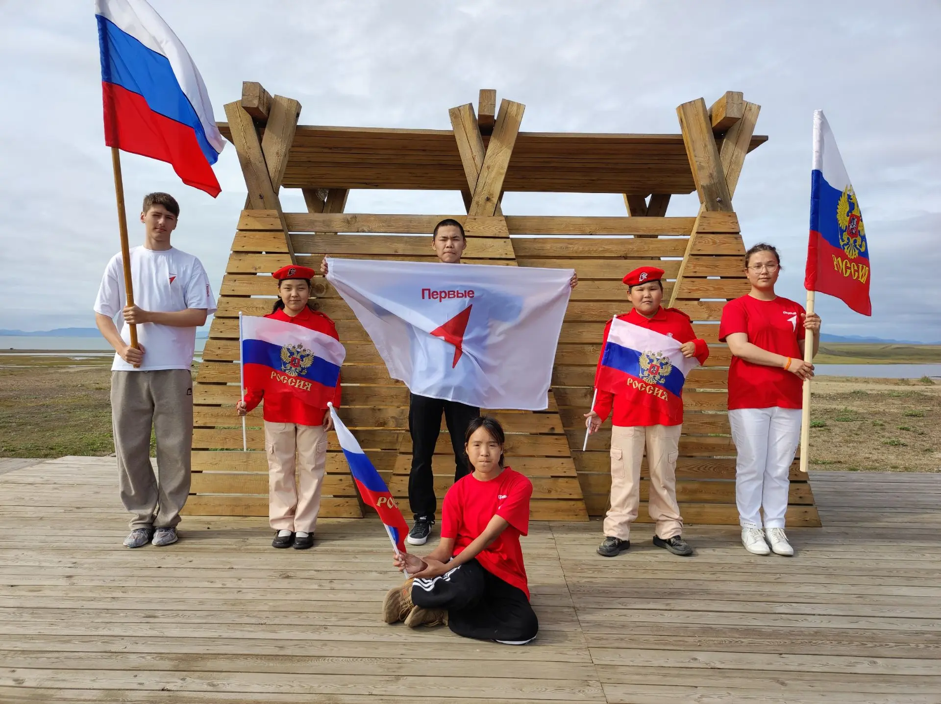 Яркий двойной праздник в Лорино: День Государственного флага и День села!