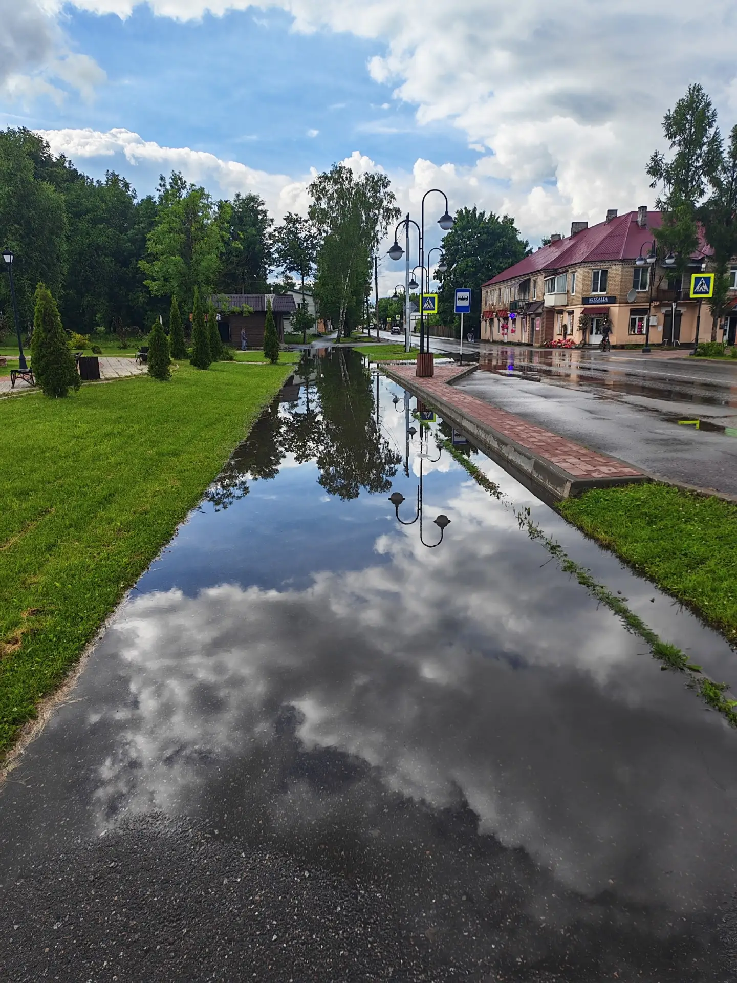 Торопец уходит под воду после мощного ливня 17.06.2026 🫣