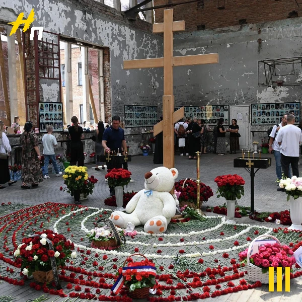 Боль Беслана не уходит: Петербург помнит сентябрь 2004 года