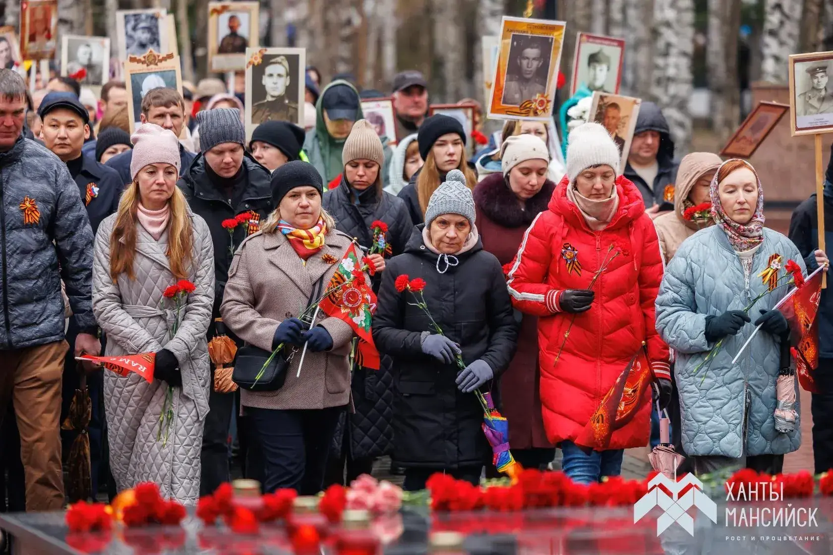 На минувших выходных Ханты-Мансийск отметил великий праздник – День Победы 🎗️  🕊️ Несмотря на каприз