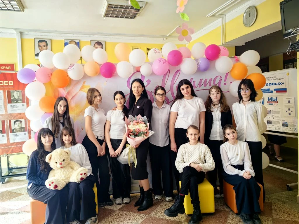 🌸 В школе прошли праздничные мероприятия, посвященные Международному женскому дню!  На прошлой недел