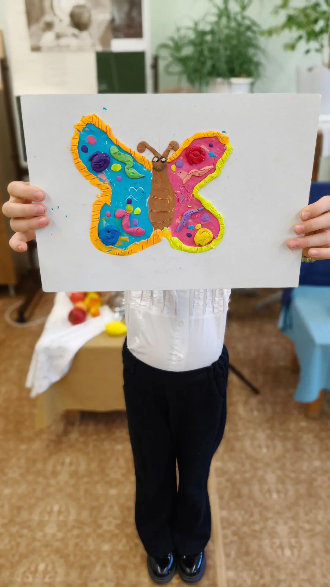 🦋 Вот так ярко прошёл наш урок лепки в первом классе художественного отделения (преп. ...