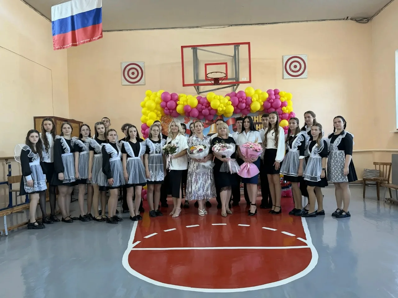 Сегодня в гимназии состоялась торжественная линейка, посвящённая 1 сентября - Дню знани...