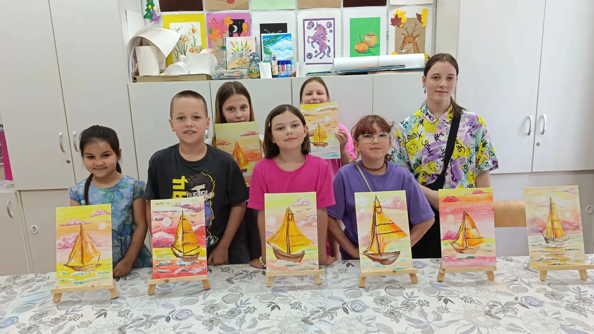 Вот такая творческая встреча получилась у нас сегодня 👩‍🎨☀👨‍🎨
Мастер-класс по живописи на холста