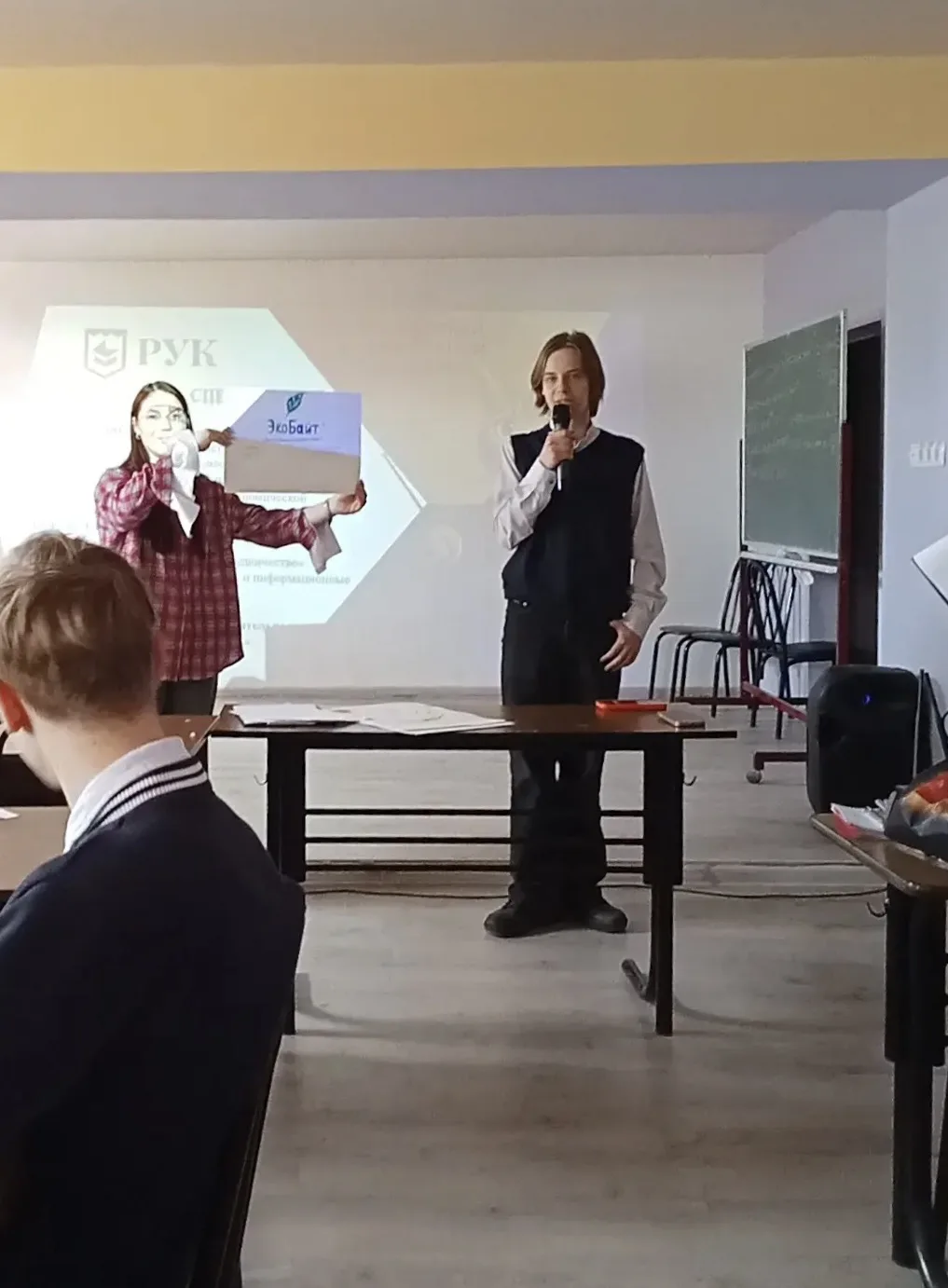 14 февраля учащиеся 9 «В» класса приняли участие в Дне открытых дверей в Краснодарском кооперативном