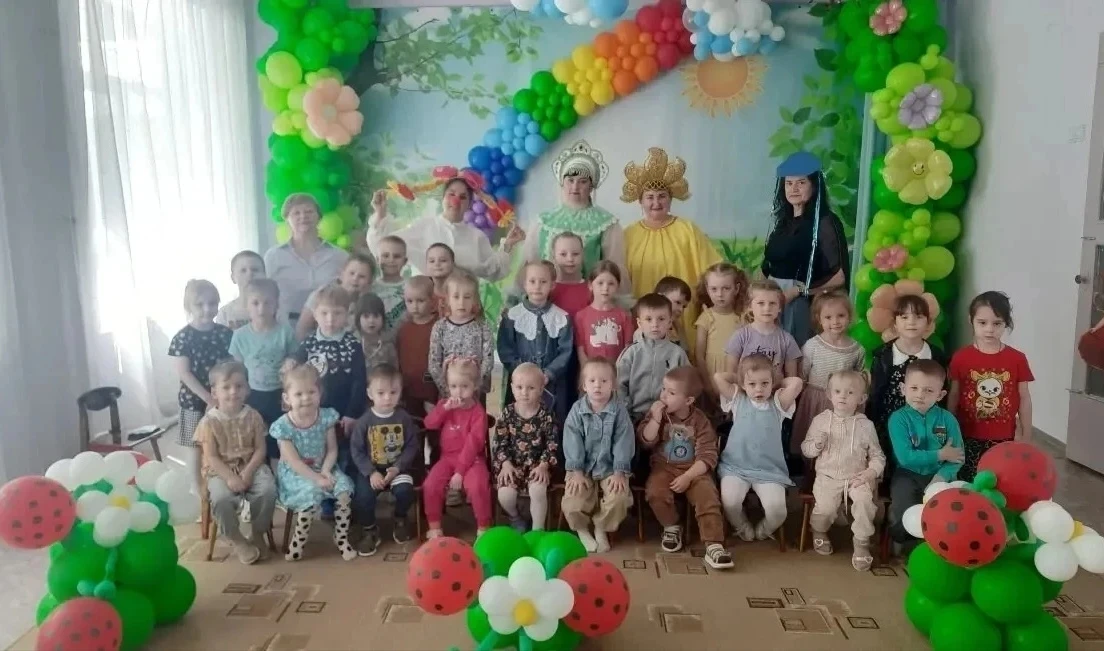 Защитим, сделаем счастливыми наших детей!

Есть один особый праздник,
Праздников других важней,
С са