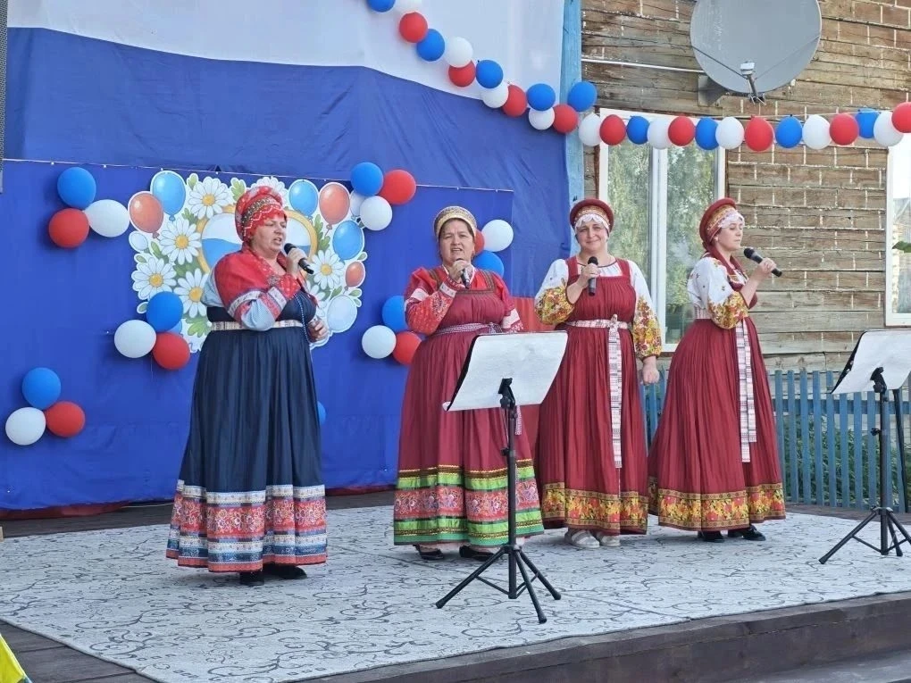 «Родная сторонка» собрала жителей Зотино!
 
В селе с размахом отметили сразу два важных события — Де