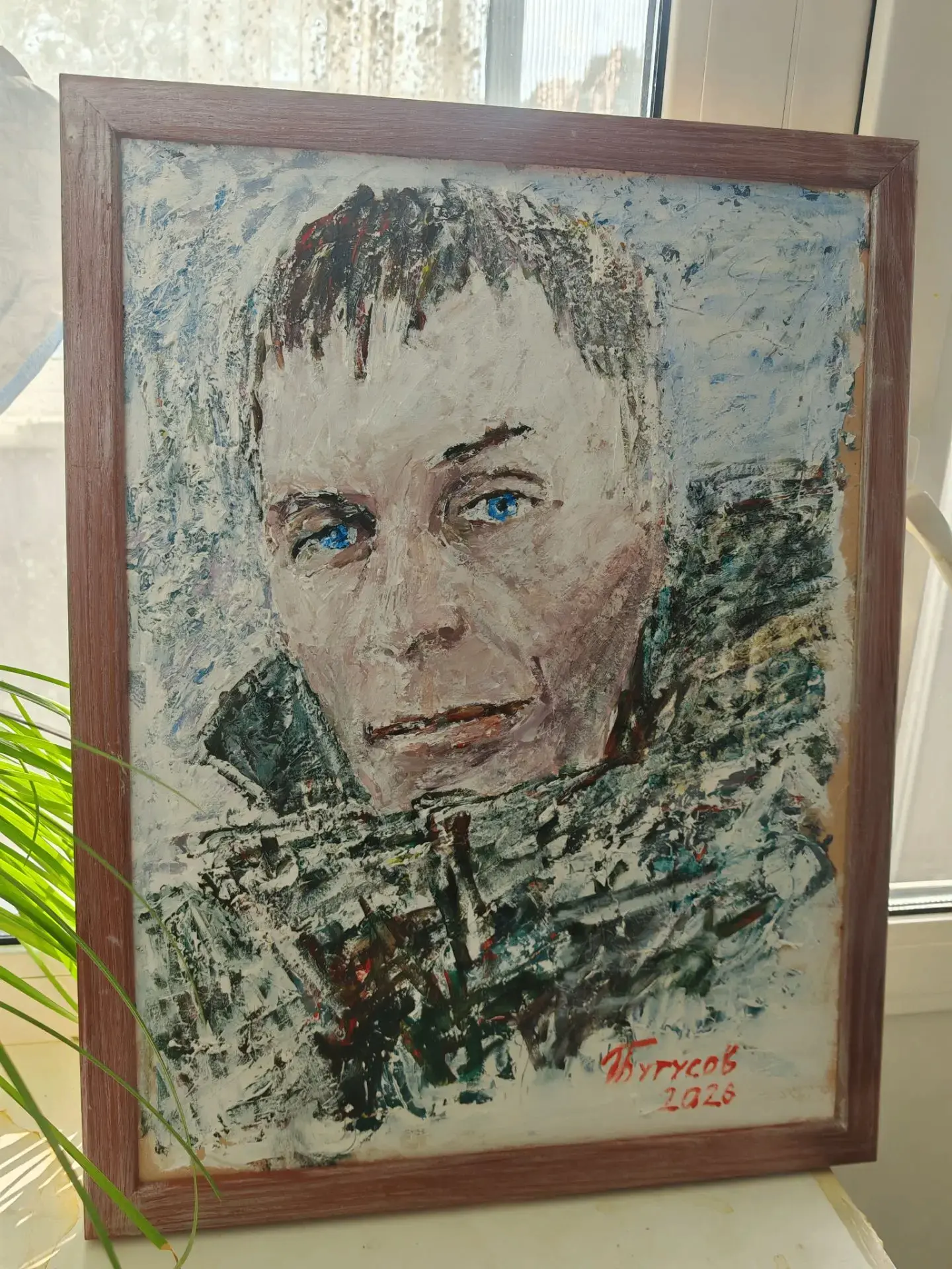 🎨🇷🇺 Память о Герое жива: маме Героя России Андрея Машаровского передали его портрет