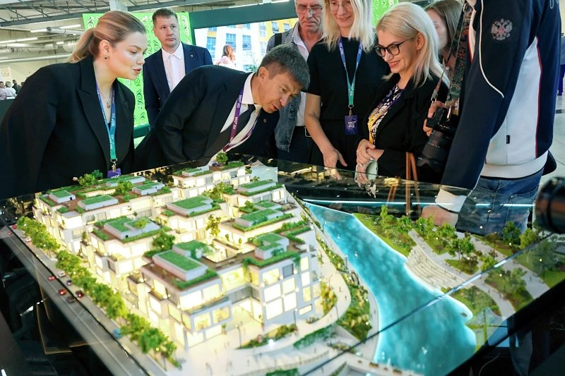 В Екатеринбурге ключевые игроки строительного рынка встретились на международном форуме...