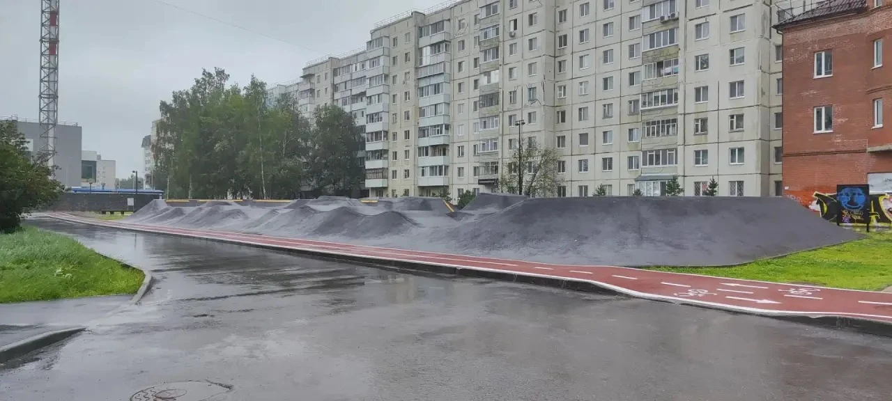 На основании распоряжения Главы администрации города И. Ф. Оленберга от 11.08.2010 номе...