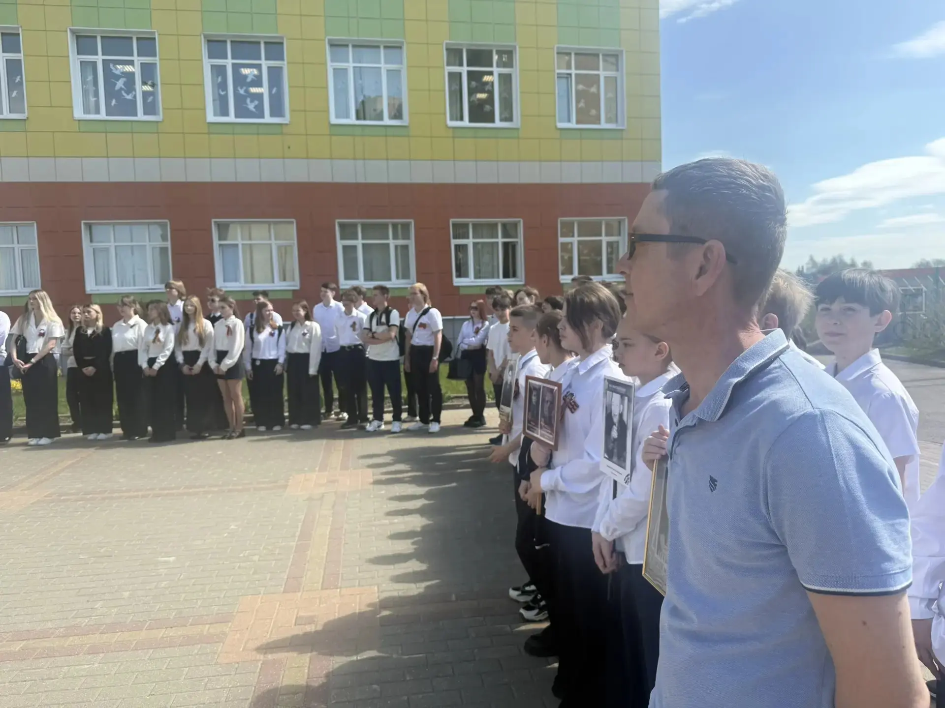 ⭐ ТОРЖЕСТВЕННАЯ ЛИНЕЙКА ПАМЯТИ⭐  🇷🇺Накануне Дня Победы, в школе прошел школьный митинг, посвященный 