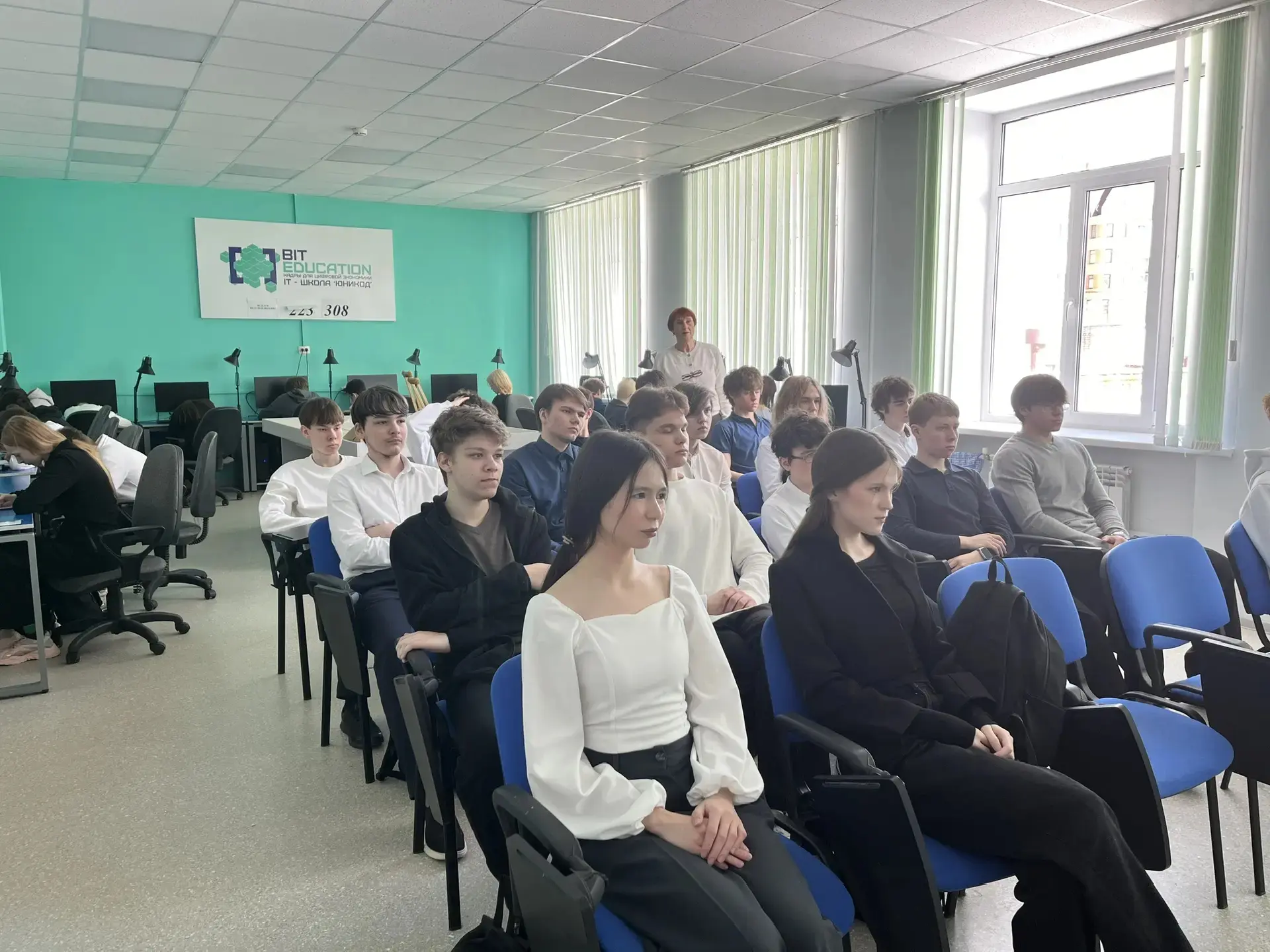 В целях разъяснения порядка участия в конкурсном отборе для целевого обучения в государственных обра