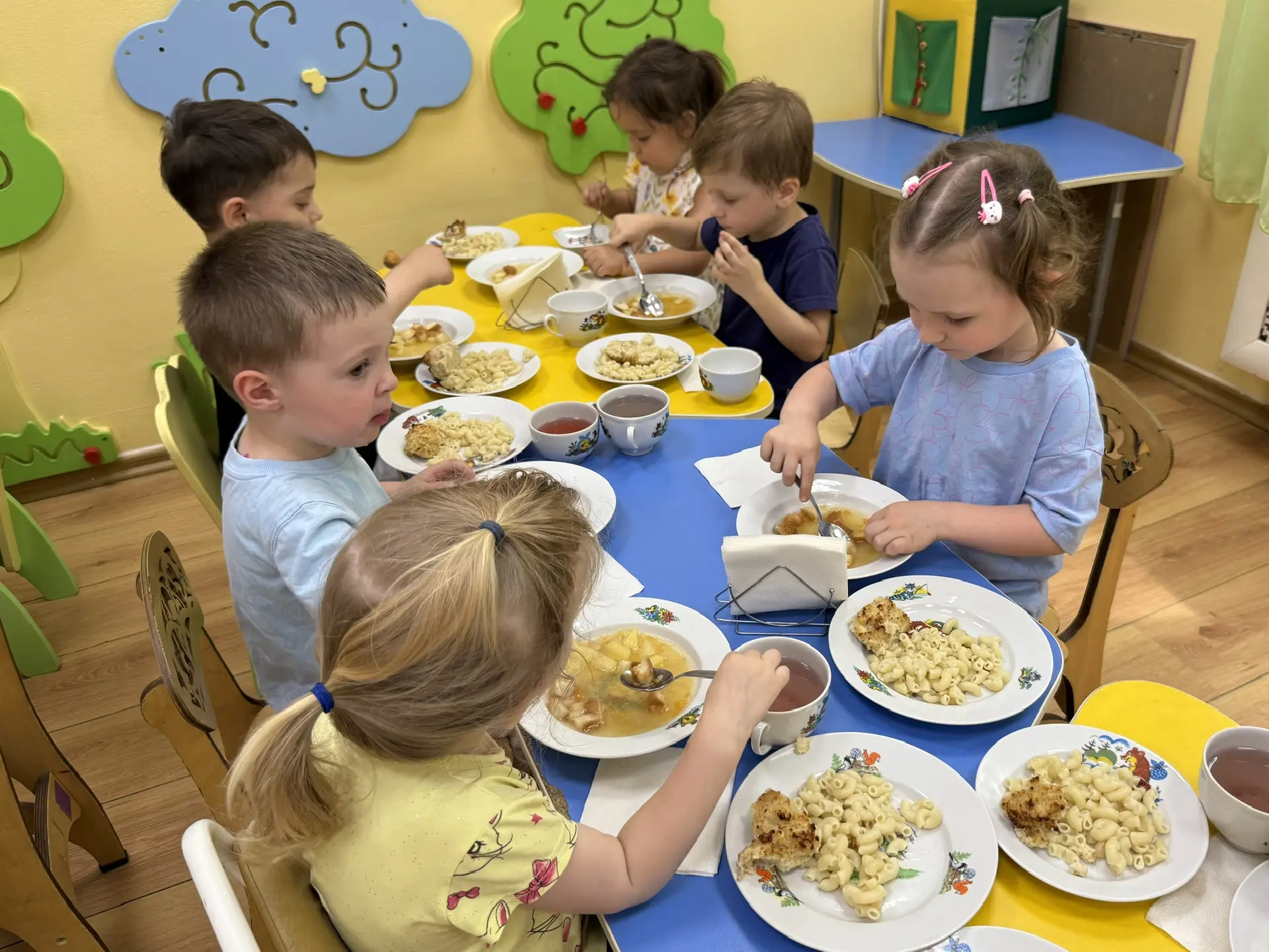 🌱 Здоровое питание — залог успешного развития ребёнка! 

Дорогие родители, мы в нашем детском саду 