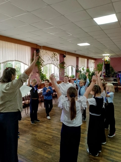 Для учащихся группы продлённого дня МБОУ «Никифоровской сош № 2» детская библиотека про...
