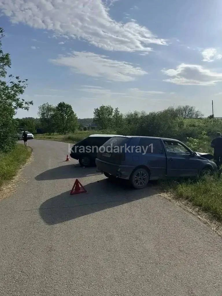 ⚡️В Анапе водитель, не достигший совершеннолетия, попал в ДТП  На улице Советской столкнулись ВАЗ-21