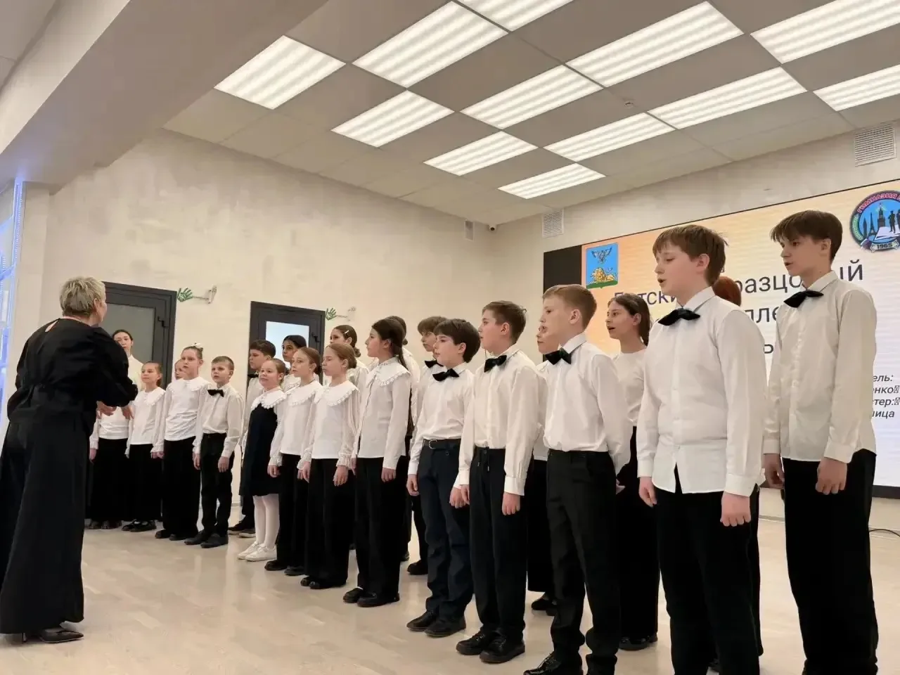 📸 Делимся кадрами с Дня посвящения в гимназисты!  С радостью публикуем фотографии с нашего трогатель