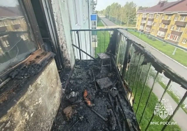 Неосторожное обращение с огнем привело к пожару в Свирске.