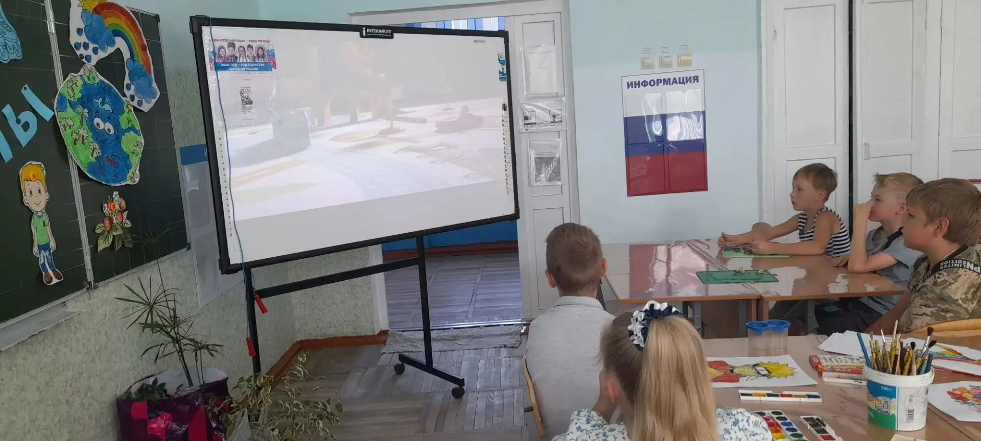 🌞 Весёлые дни на летней тематической площадке! 🎉