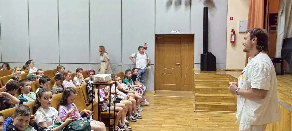 В пятницу в нашем пришкольном лагере «Планета детства»состоялось особенное событие - просмотр и обсу