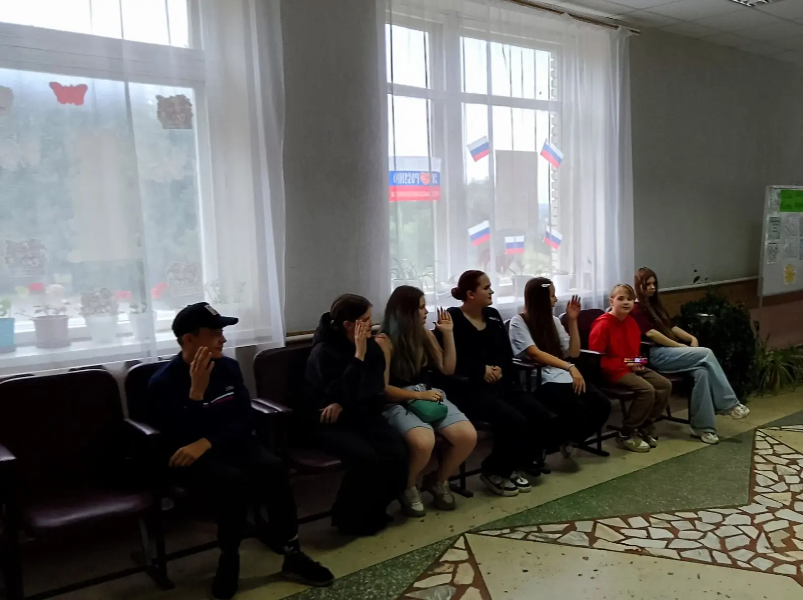 12 июля в Атмисском БДЦ было шумно, ведь у нас проходила игра-викторина "Цветочные тайны".

Игра-вик
