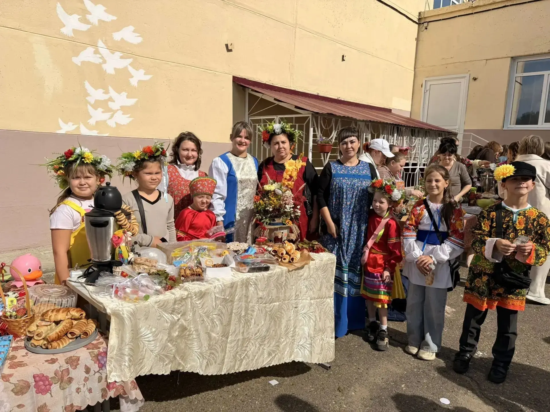 Осенняя ярмарка в школе: праздник урожая, творчества и хорошего настроения 🍂🥧