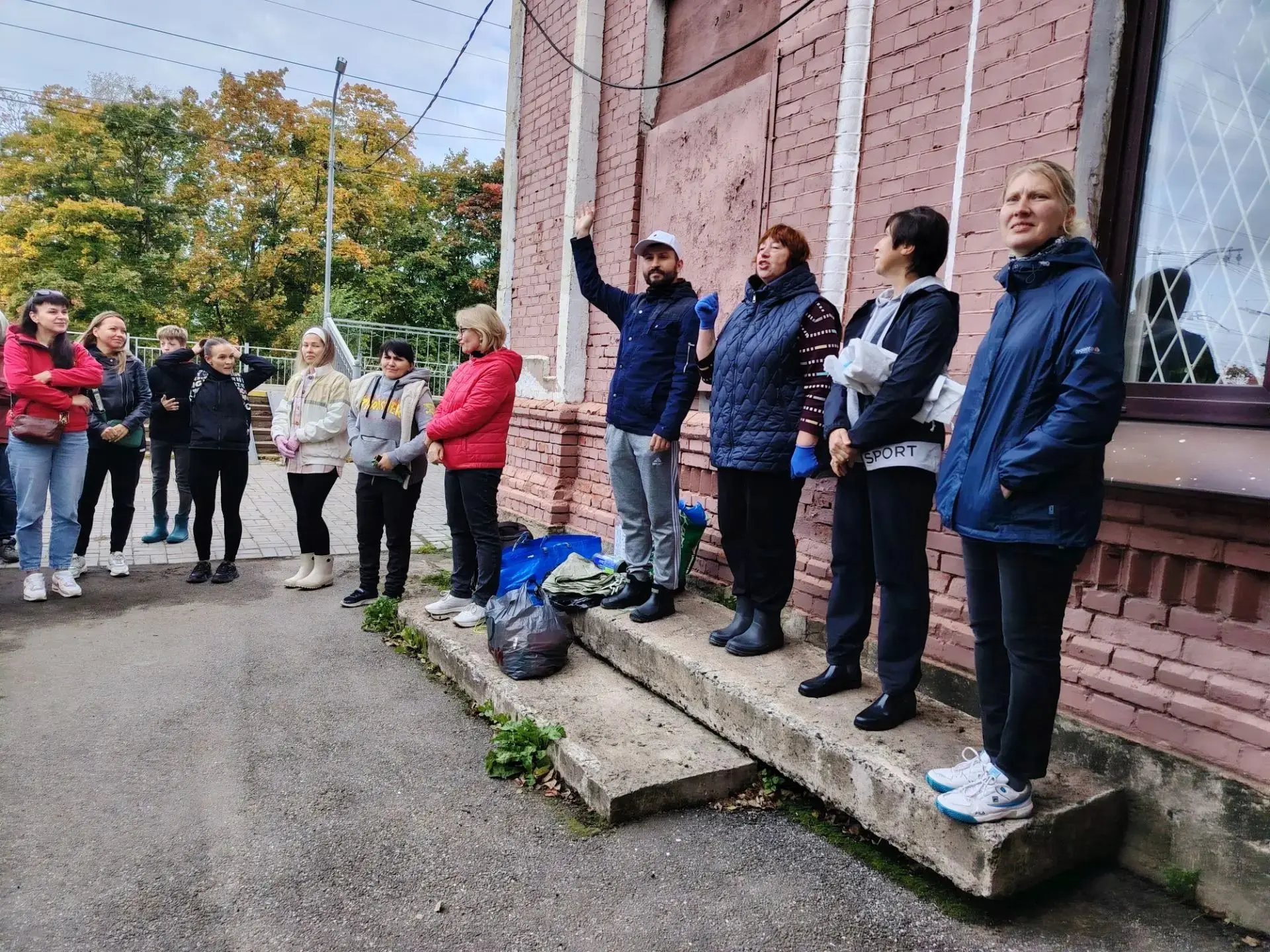 🎉 Всероссийская экологическая акция «Сделаем!» в Дудергофе: вместе делаем мир чище! 🎉