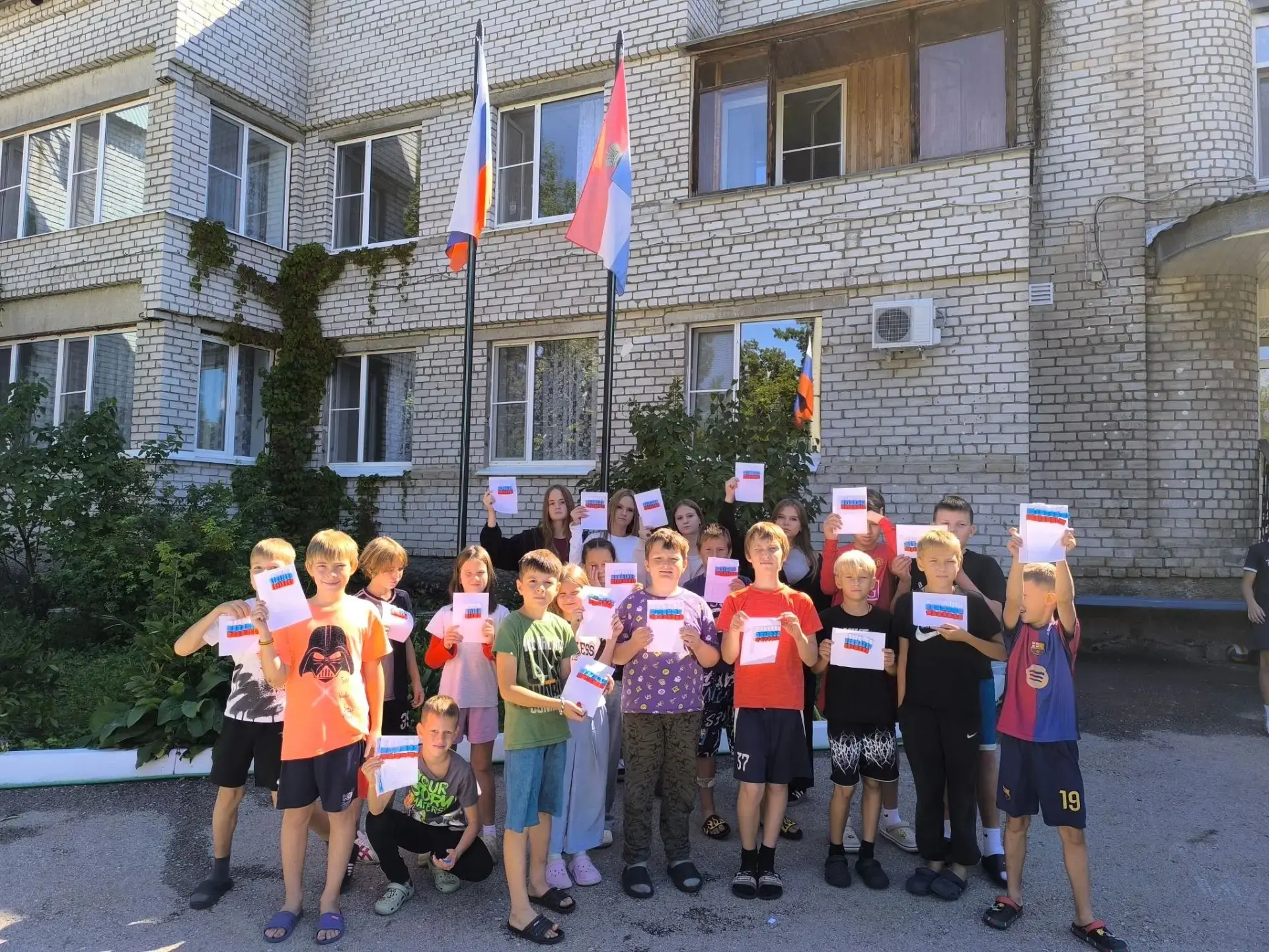 Сегодня в нашем лагере был по-настоящему яркий день! 🇷🇺 Мы отмечали День Государствен...