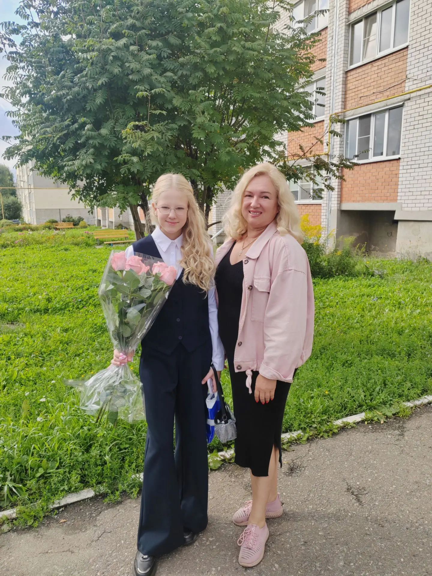 Поздравляю доченьку с началом нового учебного года 📚📚📚