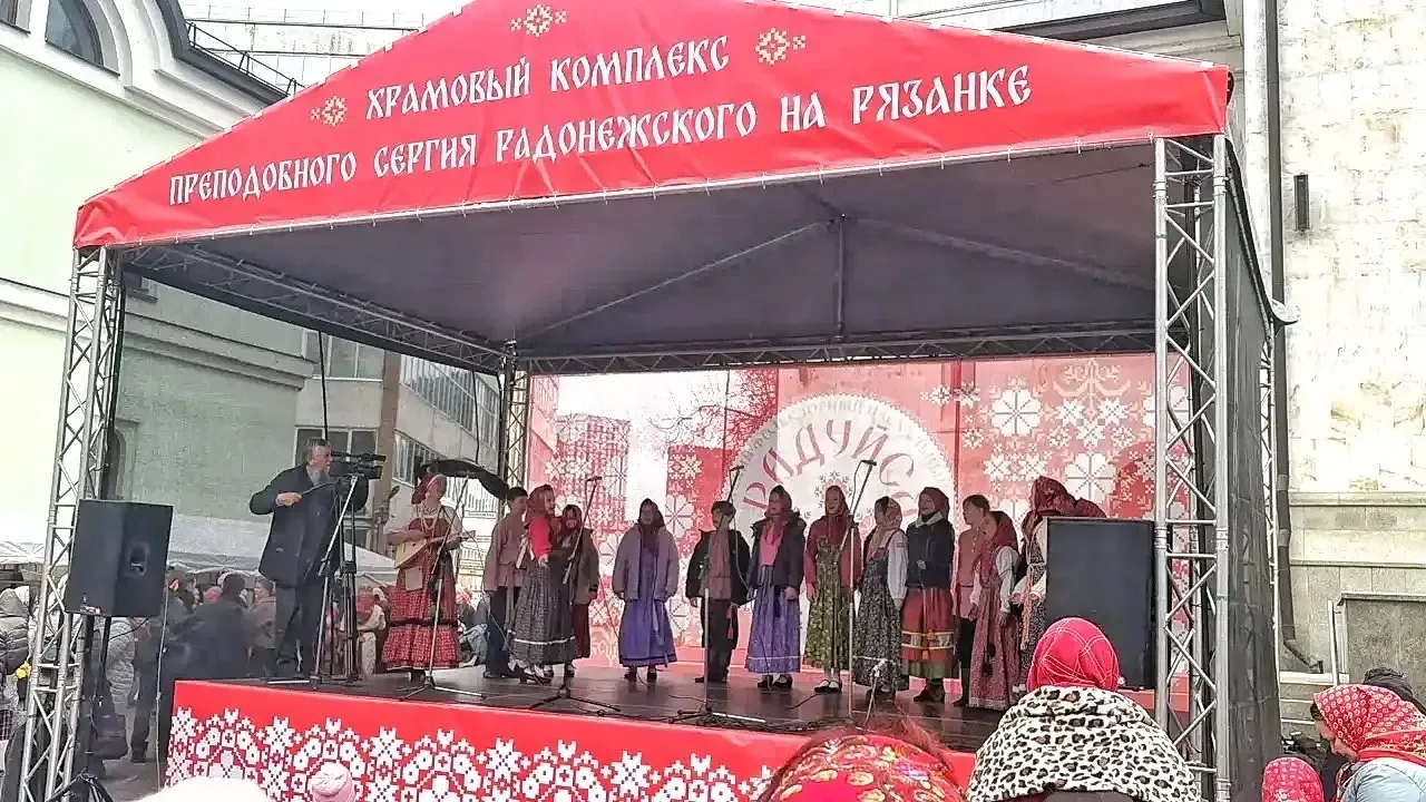 Дни Светлой Пасхи - время, когда так хочется поделиться с родными и близкими светом Христова Воскрес