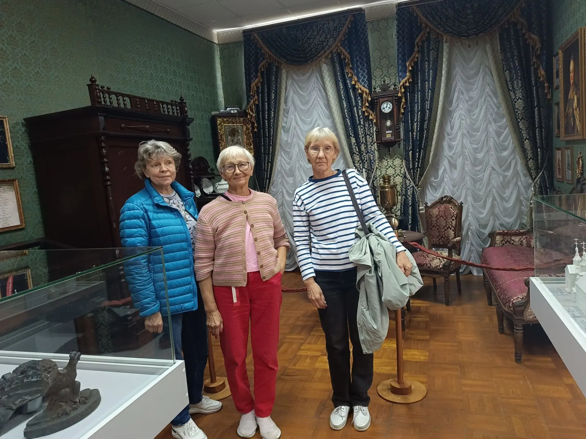 «Наши гости из Санкт‑Петербурга — уроженцы Велижской земли — вновь побывали в музее! Эк...