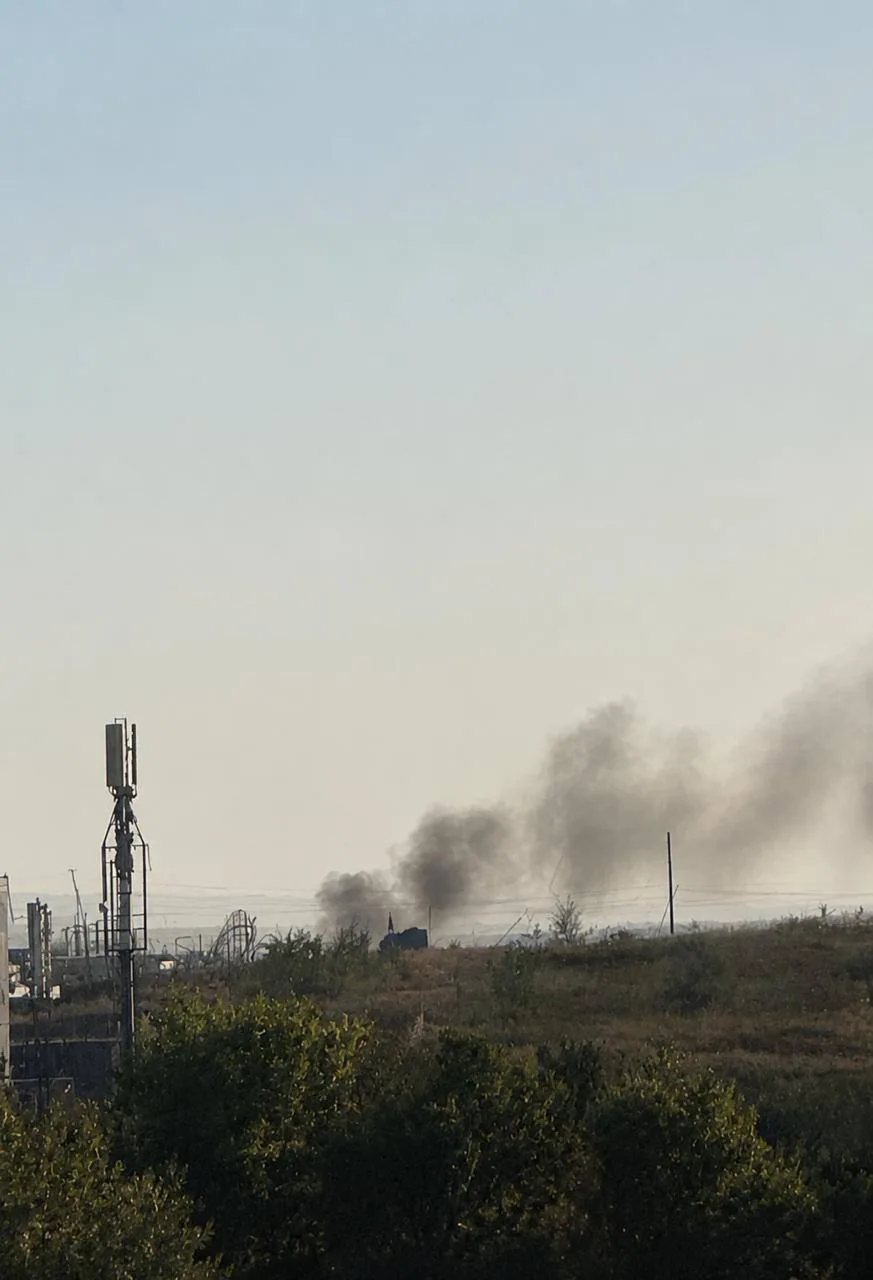 Обломки украинского БПЛА рухнули на склад Ozon в Оренбурге: эвакуированы более 300 человек