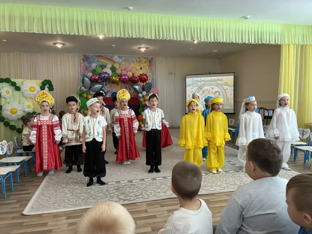 Весело и интересно прошел День защиты детей для ребят из старших и подготовительных к ш...