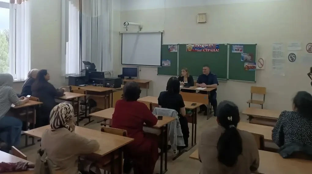 В преддверии летних каникул в 10 классе, который ведёт классный руководитель М. Х. Биджиева, состоял