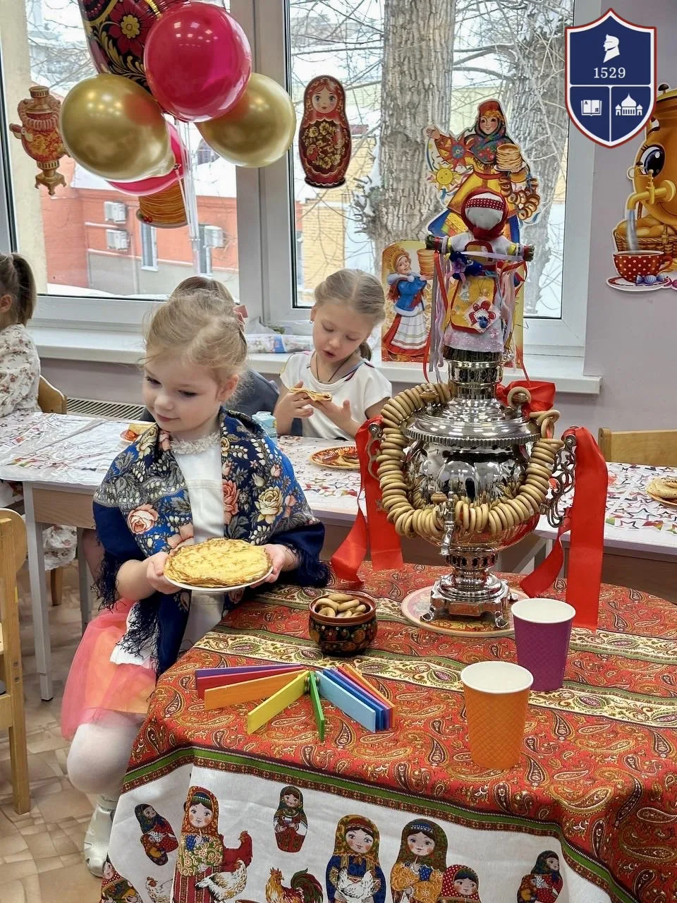 Как на Масленой неделе из печи блины летели!.. 🥞✨  И у нас в детском саду этот ароматный праздник де